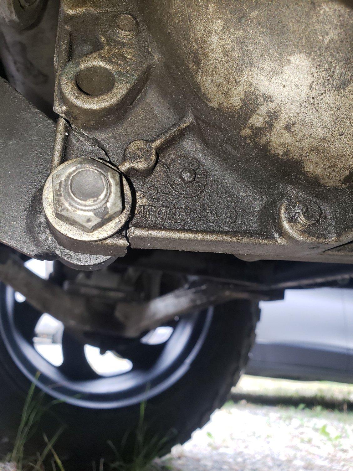 Differential mount cracked can it be welded Chevrolet Forum Chevy