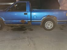 This is my 95 chevy s10 sl 4.3 liter v6 automatic 2wd pick up