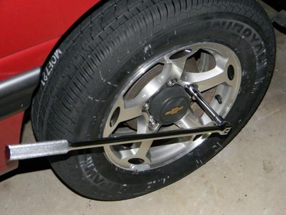 SK WAYNE 24 BREAK BAR 1/2 DRIVE, GOOD FOR LOOSENING EVERYTHING.