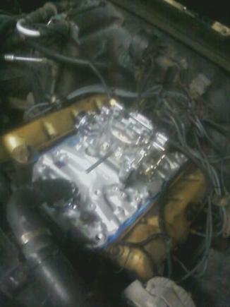 Edelbrock 4brl swap on the Supreme