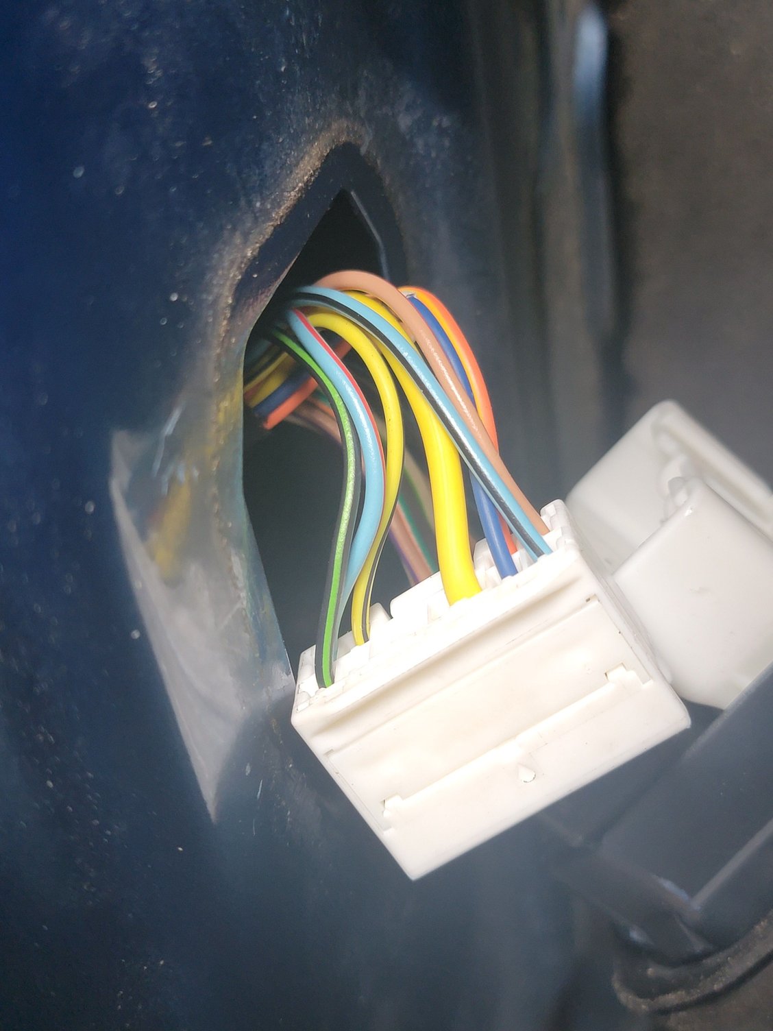 Yellow wire with no power supply