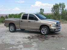 Garage - Gold Truck