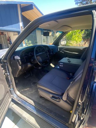 Interior is very clean and very basic. Dash is shot but the mat keeps it out of sight for now. 