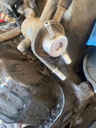 External regulator with return line