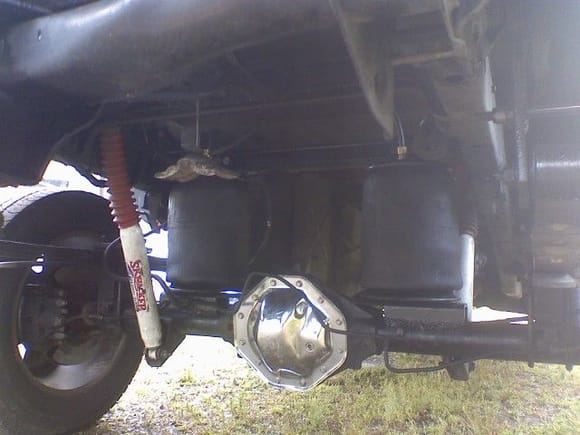 13 1/2&quot; air bags to add 2 1/2&quot; lift, I can go some more, but would have to replace the shocks for longer ones.