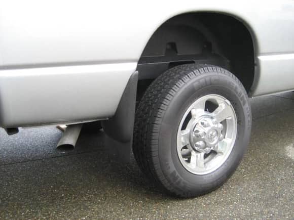 Rear mudflap and liner