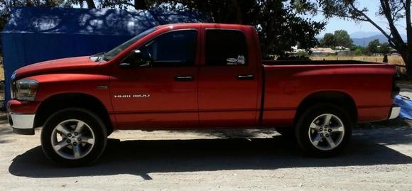After 2.5 front level kit