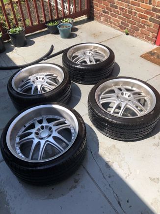 20" staggered wheels/rims with tires having 9/32 tread