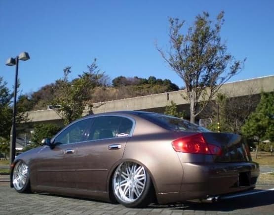 Body color &#65306;&#12288;INFINITI-Q45genuine&#12288;&#12302;Vintage bronze&#12303;&#12288;Allpaint
Muffler&#12288;&#65306;&#12288;One-Off
Trunk panel : Smoothing