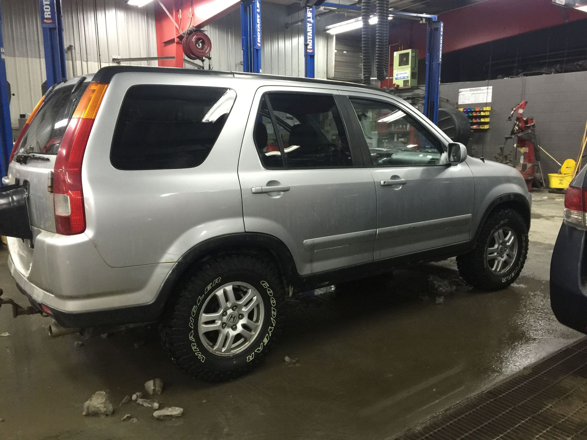 Tires For Honda Crv help with lifting bigger tires lower offset on 06 crv Tires For Honda Crv help with lifting bigger tires lower offset on 06 crv