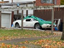 Totally irrelevant but saw this hiding at a house near my parents new house, poor car, half tempted to stop and ask about it, no doubt it’s a kit car but how dope would it be to cruise a gt40