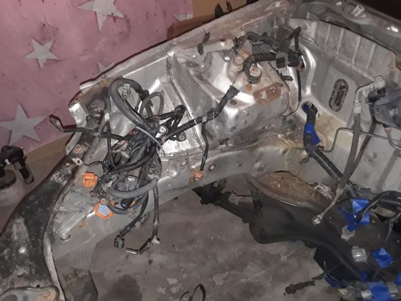 How it looked when i began...
Already ran in civic (test fit/mok up)...
(Cant find any photos i took of the harness laid out when i first started it a few weeks ago)