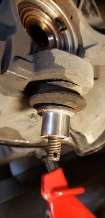 Ouch! Lower ball joint sleeve instead of ball joint was pressed out of lower control arm!