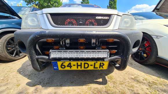 this is my first Crv i was thinking about swapping the Grill and maybe the bullbar cause it gives more airflow