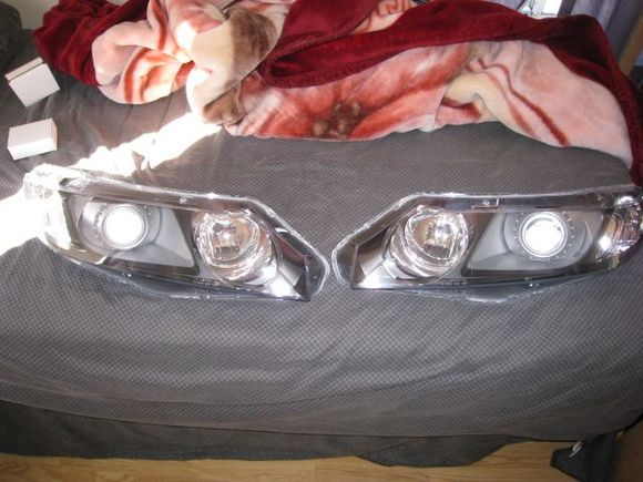 My headlight v1 (06-11 civic sedan)

tsx w/clear leneses
e46r shroud