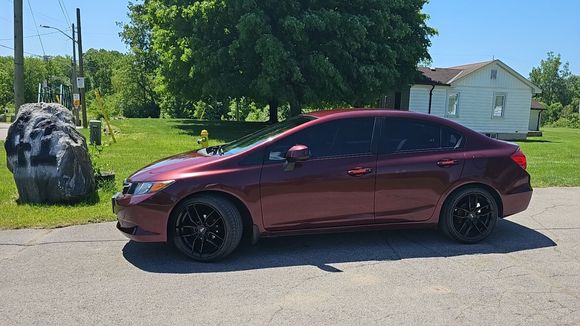 This is my pretty girl 😁
2012 Honda Civic Manual 