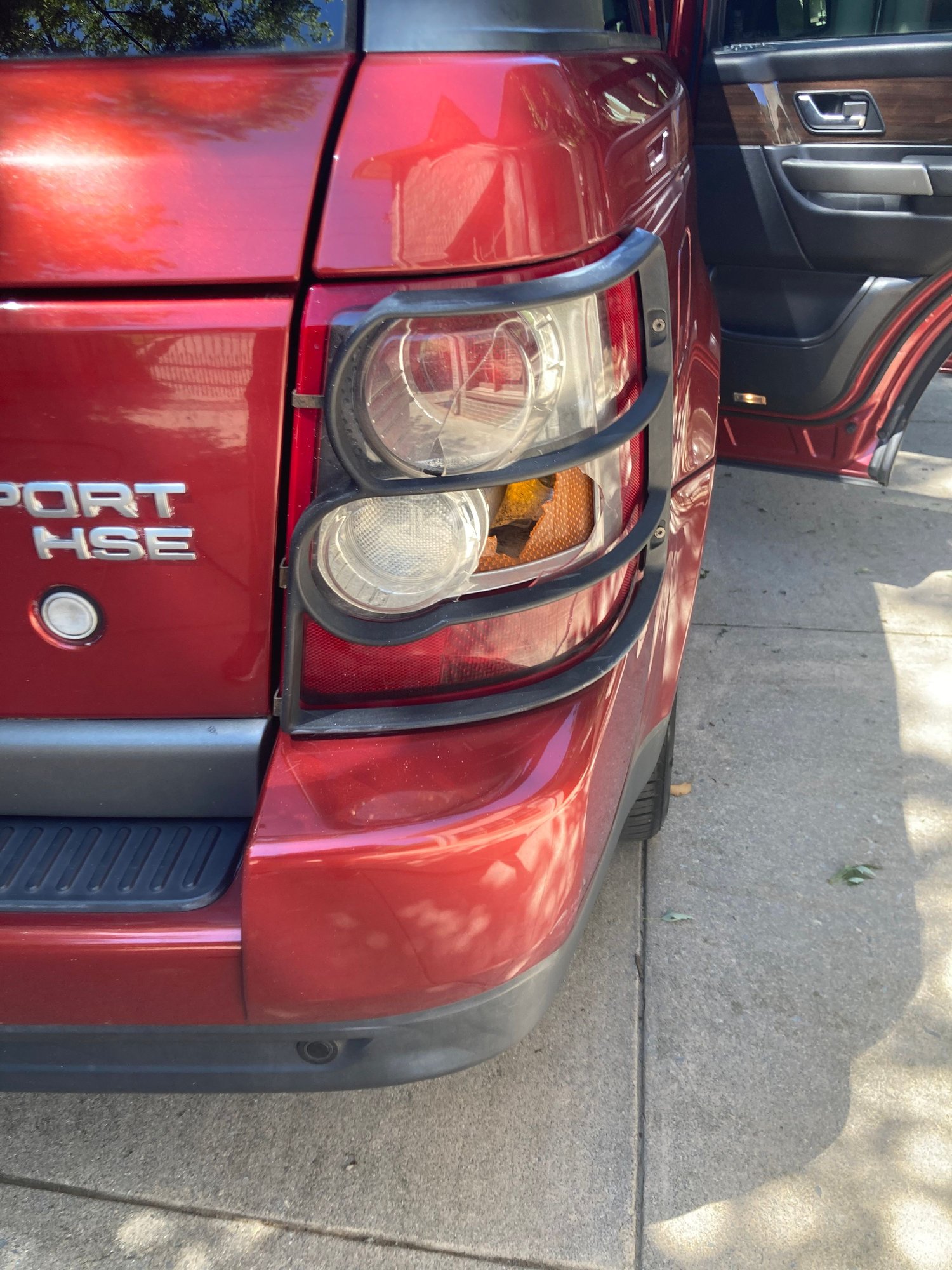 2008 Land Rover Range Rover Sport - 2008 Range Rover Sport HSE - Used - VIN SALSK254X8A126861 - 111,849 Miles - 4 cyl - 4WD - Automatic - SUV - Red - Roanoke, VA 24014, United States