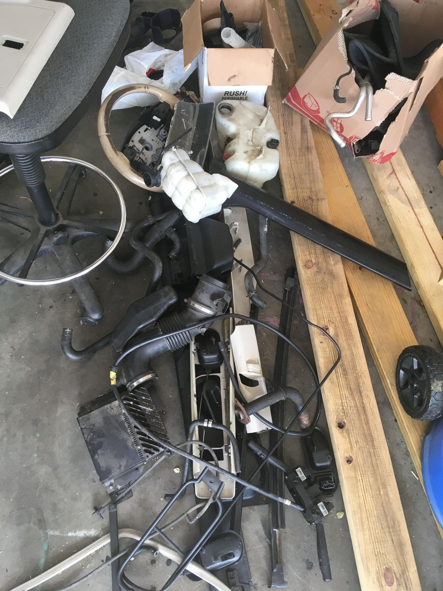 Miscellaneous - 04 disco parts left over - Used - 1999 to 2004 Land Rover Discovery - Temple, TX 76502, United States