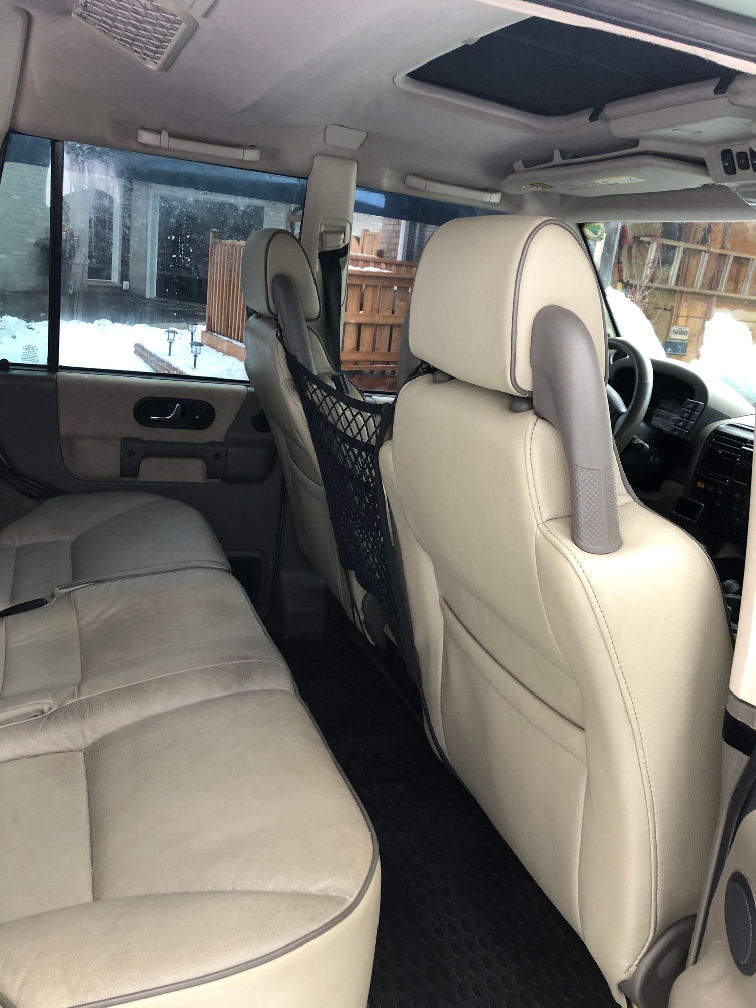2004 Land Rover Discovery - 2004 discovery - Used - VIN SALTW19404A842448 - 71,000 Miles - 8 cyl - 4WD - Automatic - SUV - Other - Cambridge, ON N1R7J7, Canada