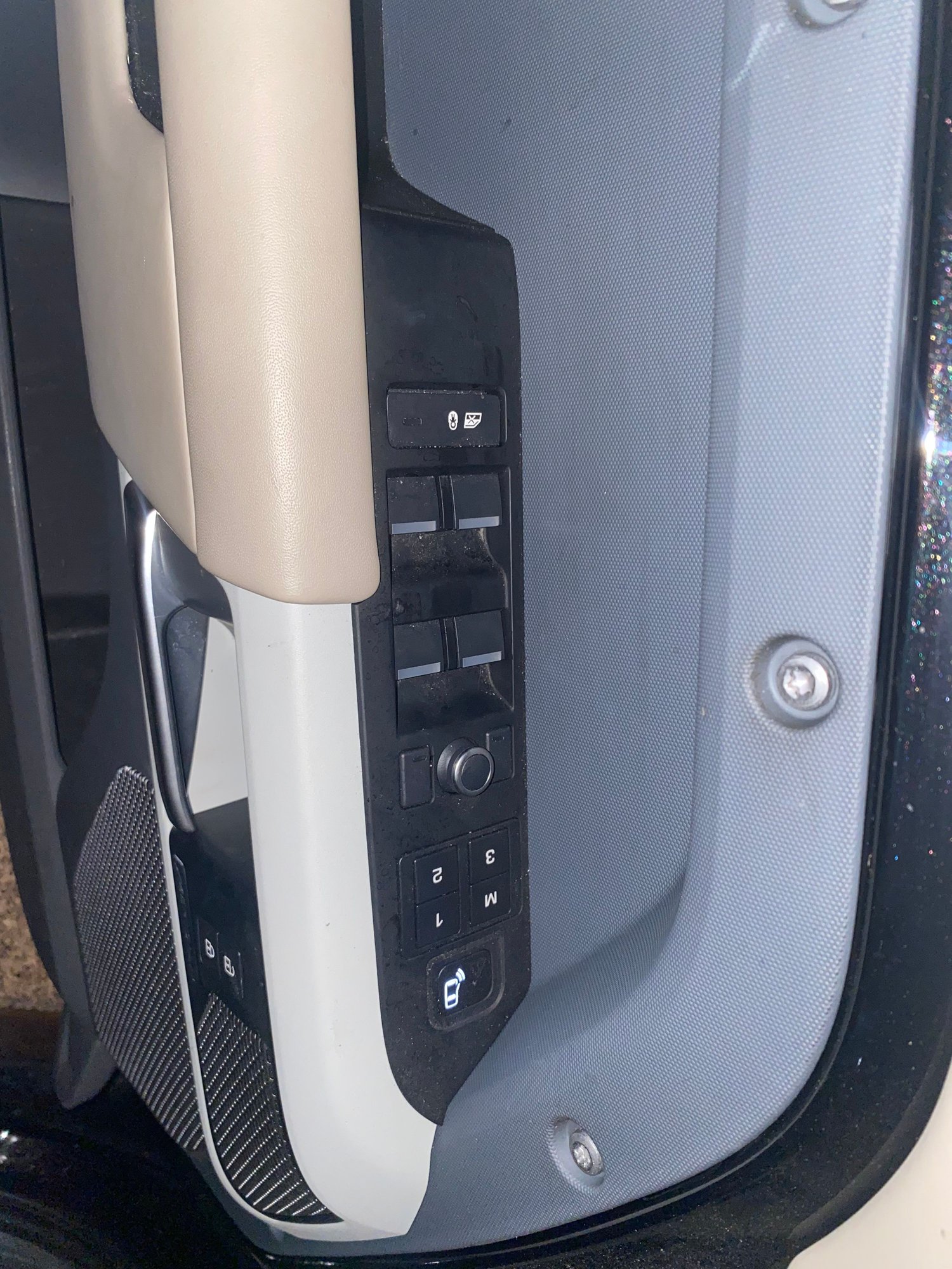 2020 Land Rover Defender - 2020 Landrover Defender HSE 110 - Used - VIN SALE9EEU8L2021474 - 20,600 Miles - 6 cyl - 4WD - Automatic - SUV - Black - Denver, CO 80228, United States