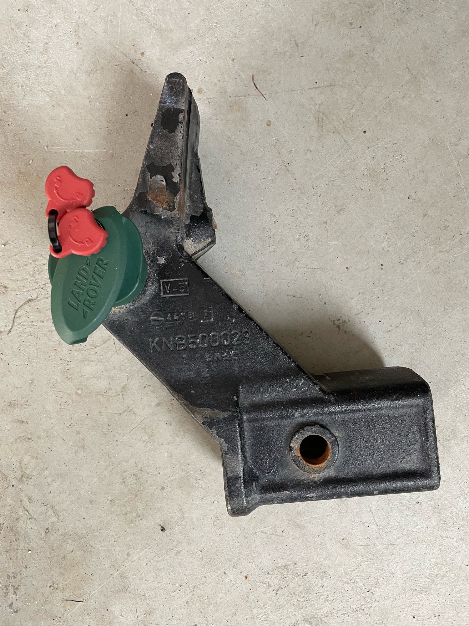 Accessories - LR3 LR4 Hitch Receiver OEM Part KNB500023 - Used - 2005 to 2016 Land Rover LR3 - 2005 to 2016 Land Rover LR4 - 2005 to 2016 Land Rover Range Rover Sport - Wayland, MA 01778, United States