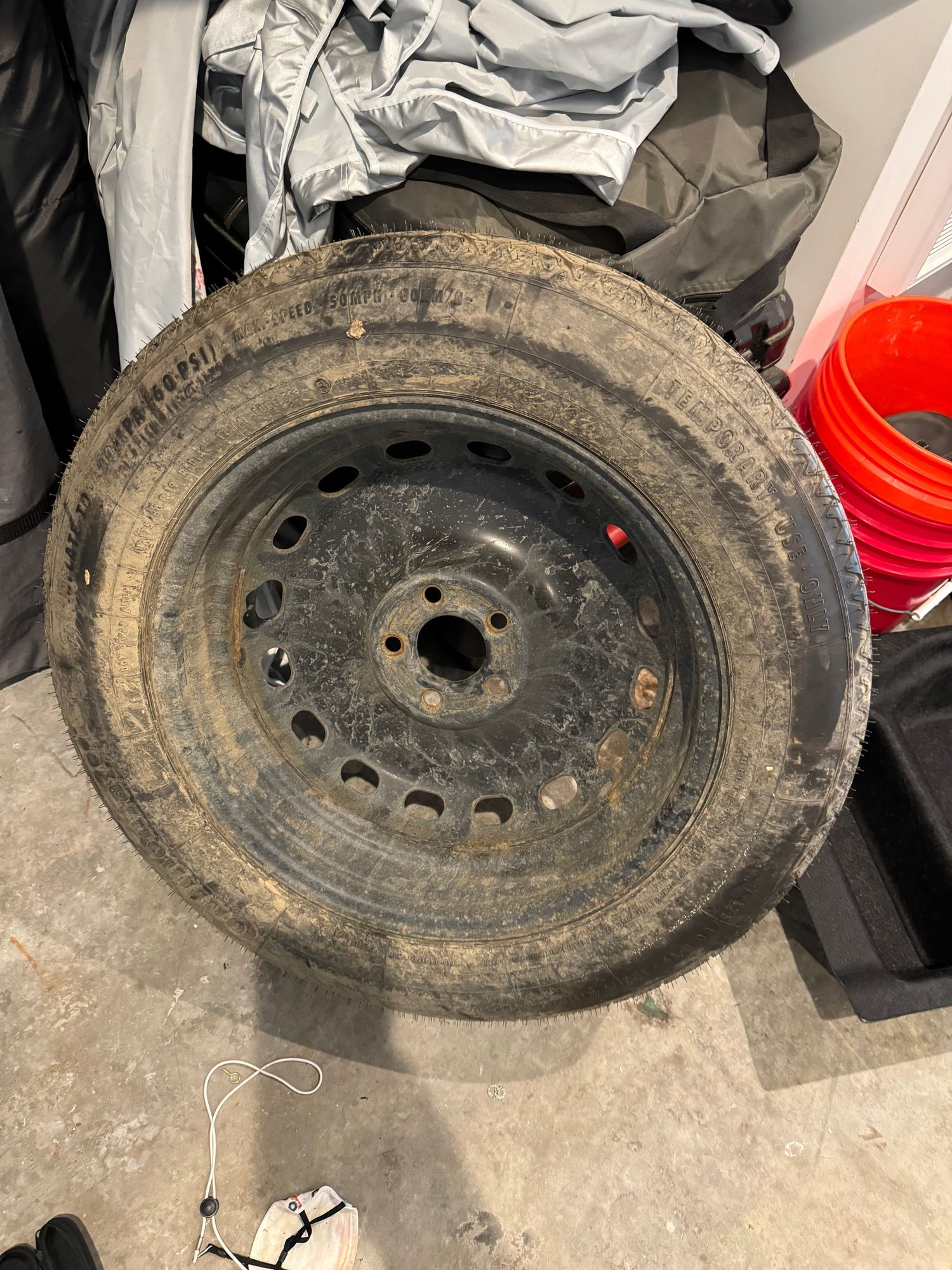 Wheels and Tires/Axles - Compare Spare From 2010 LR4 - Used - 2010 to 2016 Land Rover LR4 - Boston, MA 02128, United States