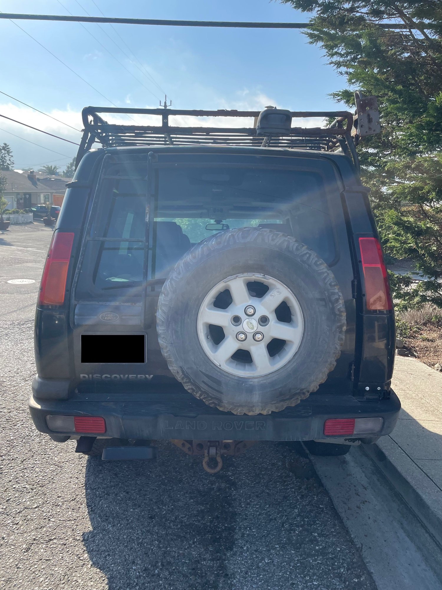 2004 Land Rover Discovery - 2004 Land Rover Discovery 2 SE7 Sport Utility 4WD - Used - VIN SALTW19404A839324 - 197,144 Miles - 8 cyl - 4WD - Automatic - SUV - Black - Pacifica, CA 94044, United States