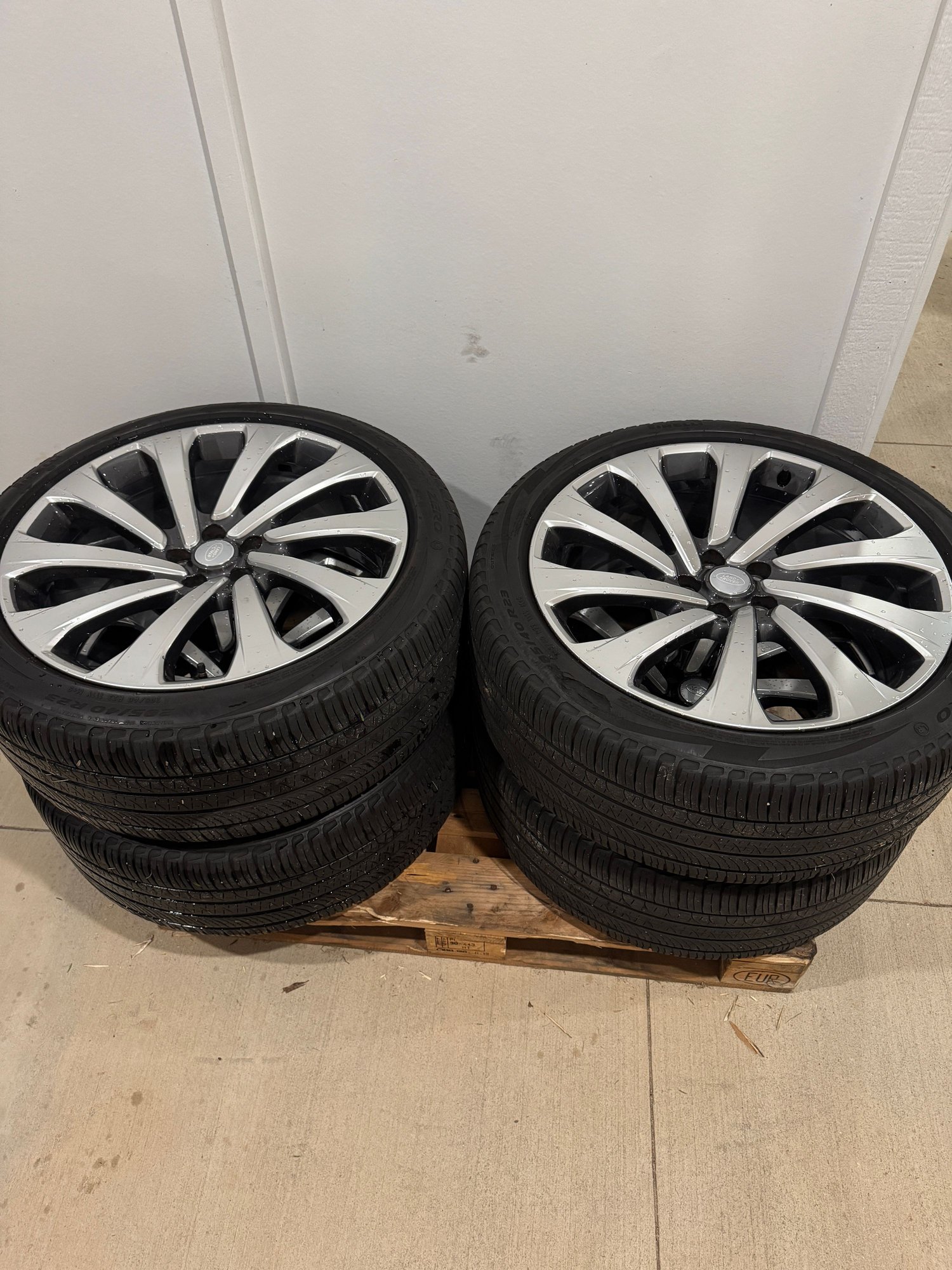 Wheels and Tires/Axles - 23” SV style 1079 wheels and tires - Used - 2010 to 2027 Land Rover All Models - Pensacola, FL 32507, United States