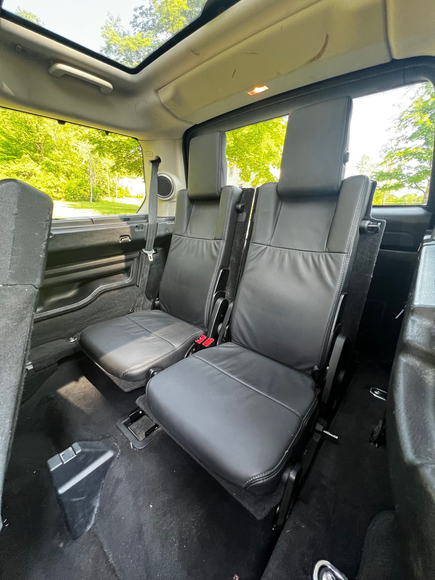 2012 Land Rover LR4 - 2012 lr4 hse lux - Used - VIN SALAK2D43CA606486 - 127,000 Miles - 8 cyl - AWD - Automatic - SUV - Black - Stockbridge, MA 01262, United States
