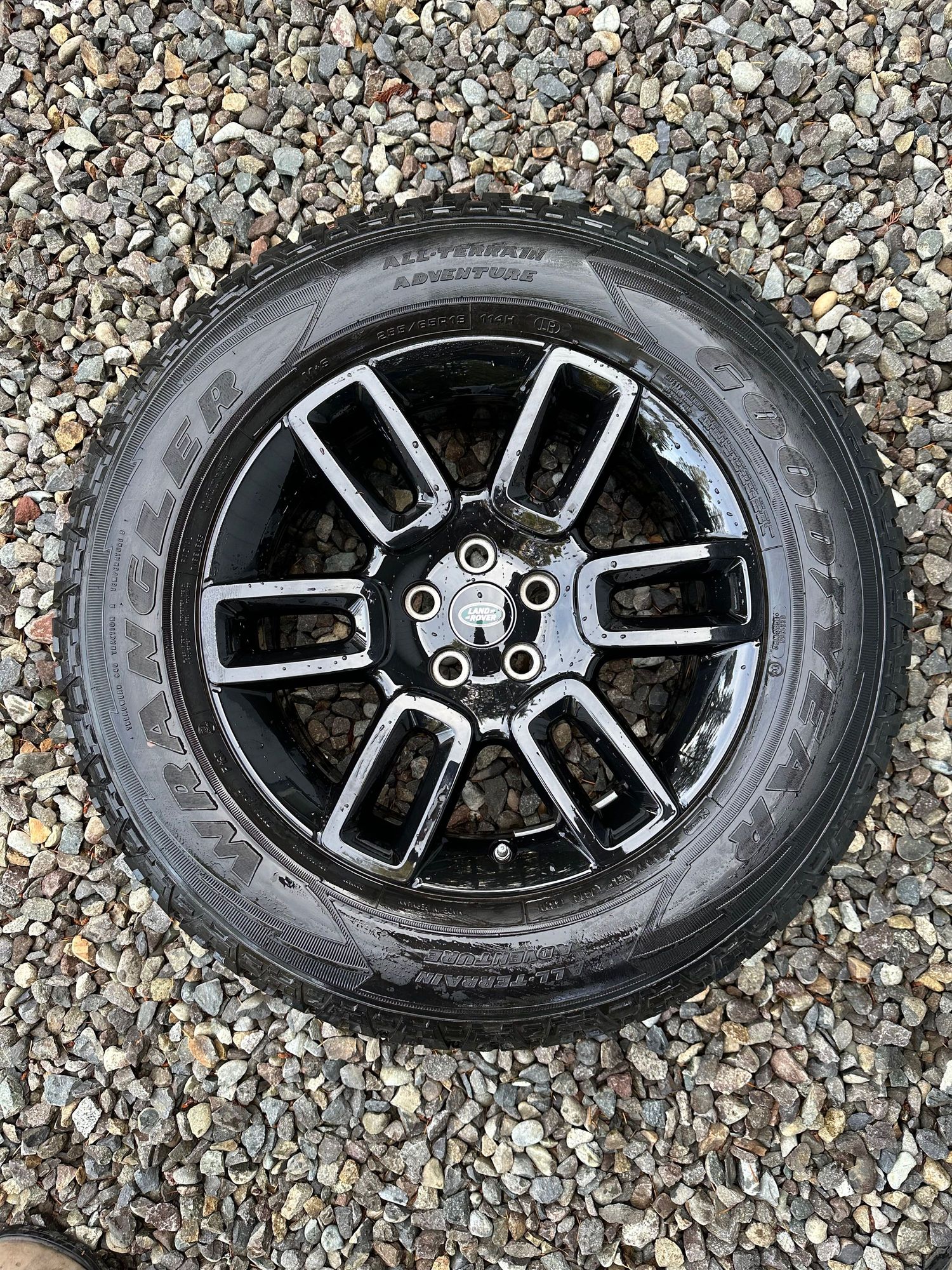 Wheels and Tires/Axles - 5x Land Rover Defender 19" factory OEM wheels and tires for sale - Used - 2020 to 2024 Land Rover Defender 90 - 1983 to 2024 Land Rover All Models - Olympia, WA 98502, United States