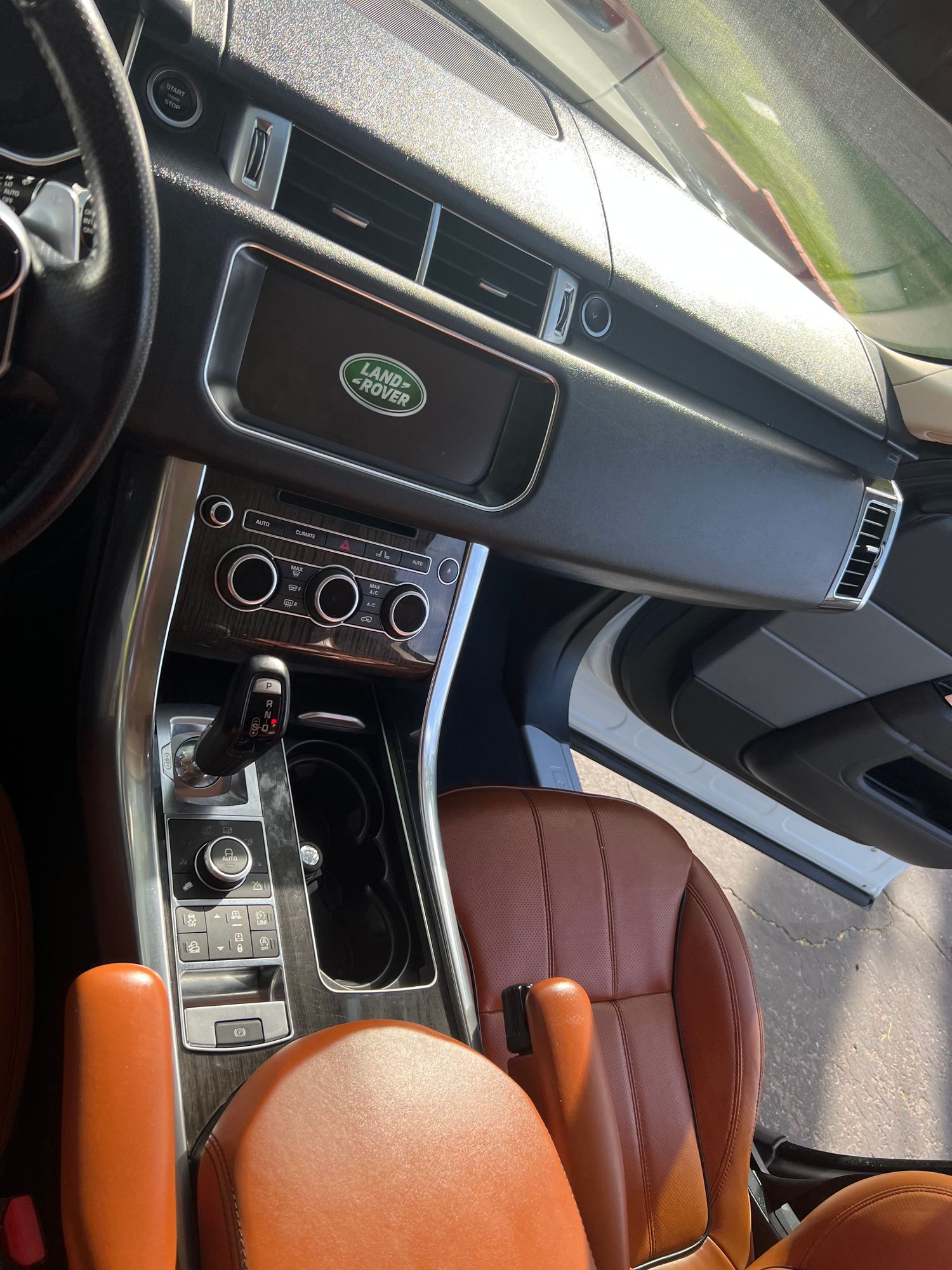 2017 Land Rover Range Rover Sport - 2017 Range Rover Sport Supercharged Dynamic 5.0L - Used - VIN SALWR2FE3HA148494 - 46,000 Miles - 4WD - Automatic - SUV - White - Phoenix, AZ 85018, United States