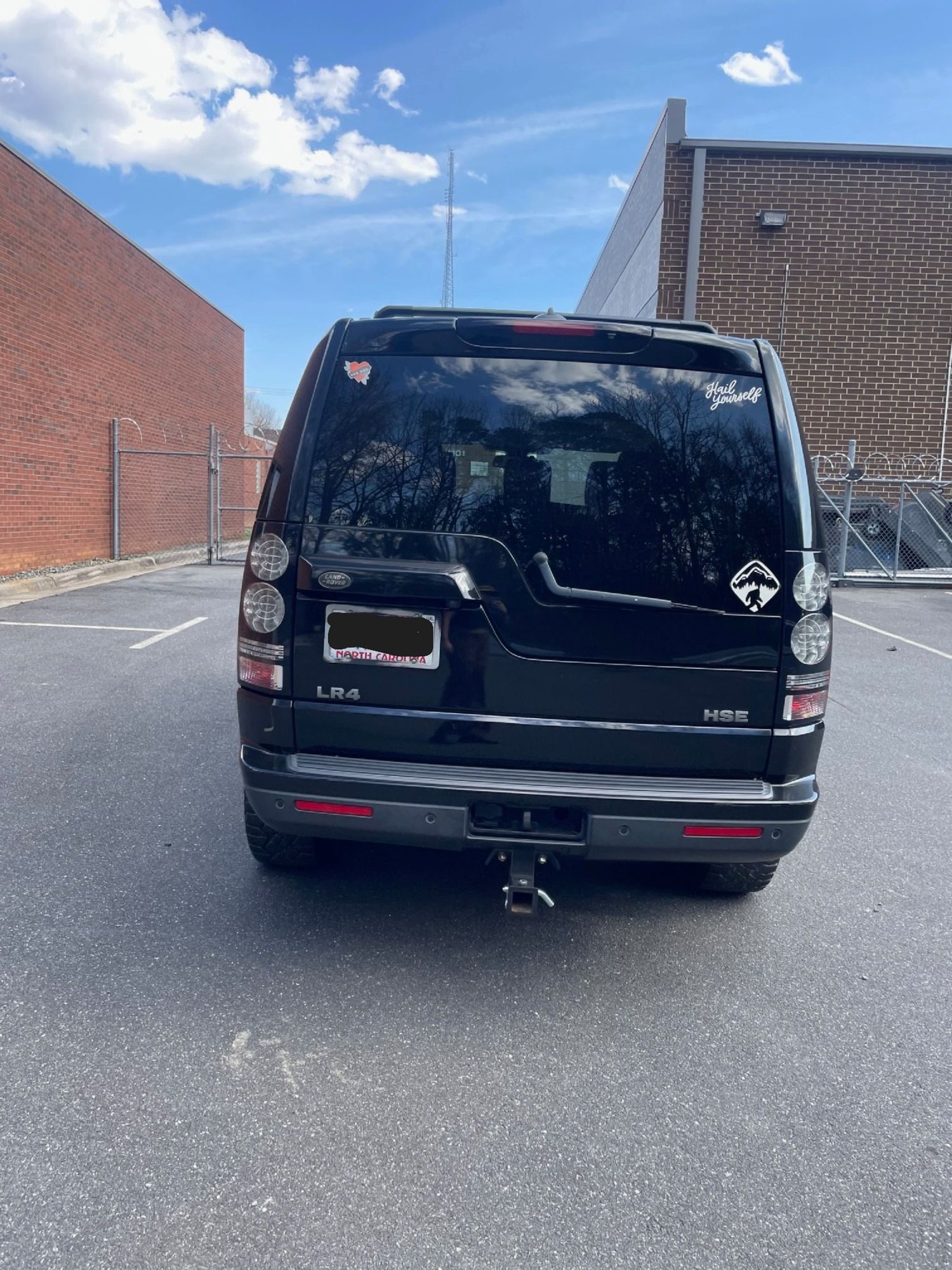 2014 Land Rover LR4 - Well Maintained 2014 LR4 HSE - 92,400 Miles - Used - VIN SALAG2V66EA729087 - 92,400 Miles - Automatic - Black - Charlotte, NC 28208, United States