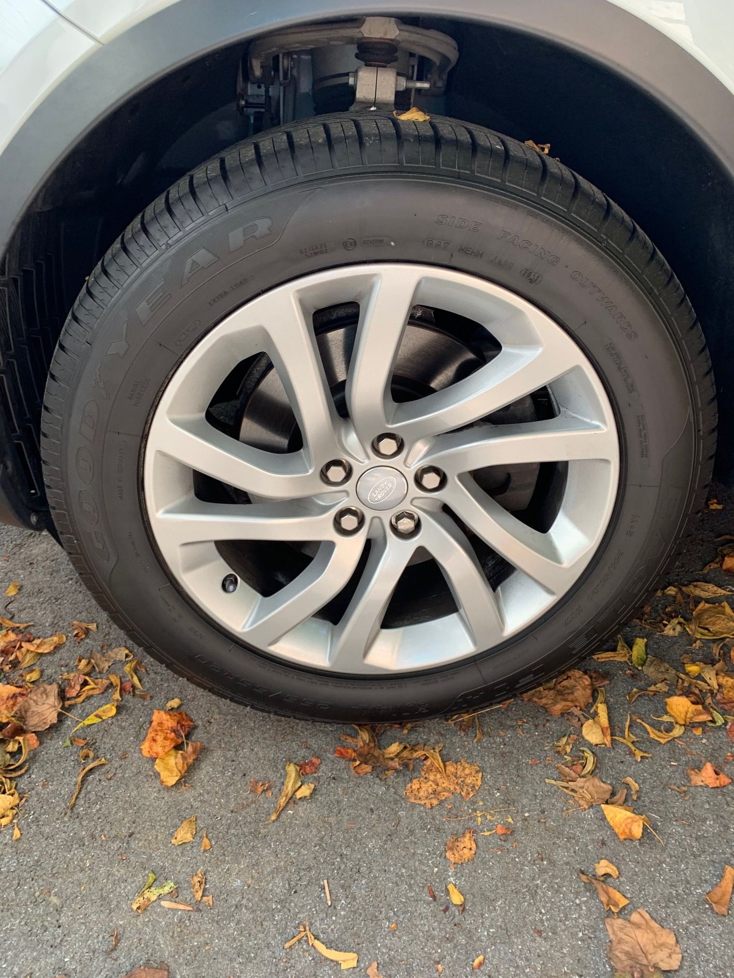 Wheels and Tires/Axles - Goodyear Eagle SUV-4X4 255/55R20 - New - 2017 to 2024 Land Rover Discovery - West Chester, PA 19382, United States