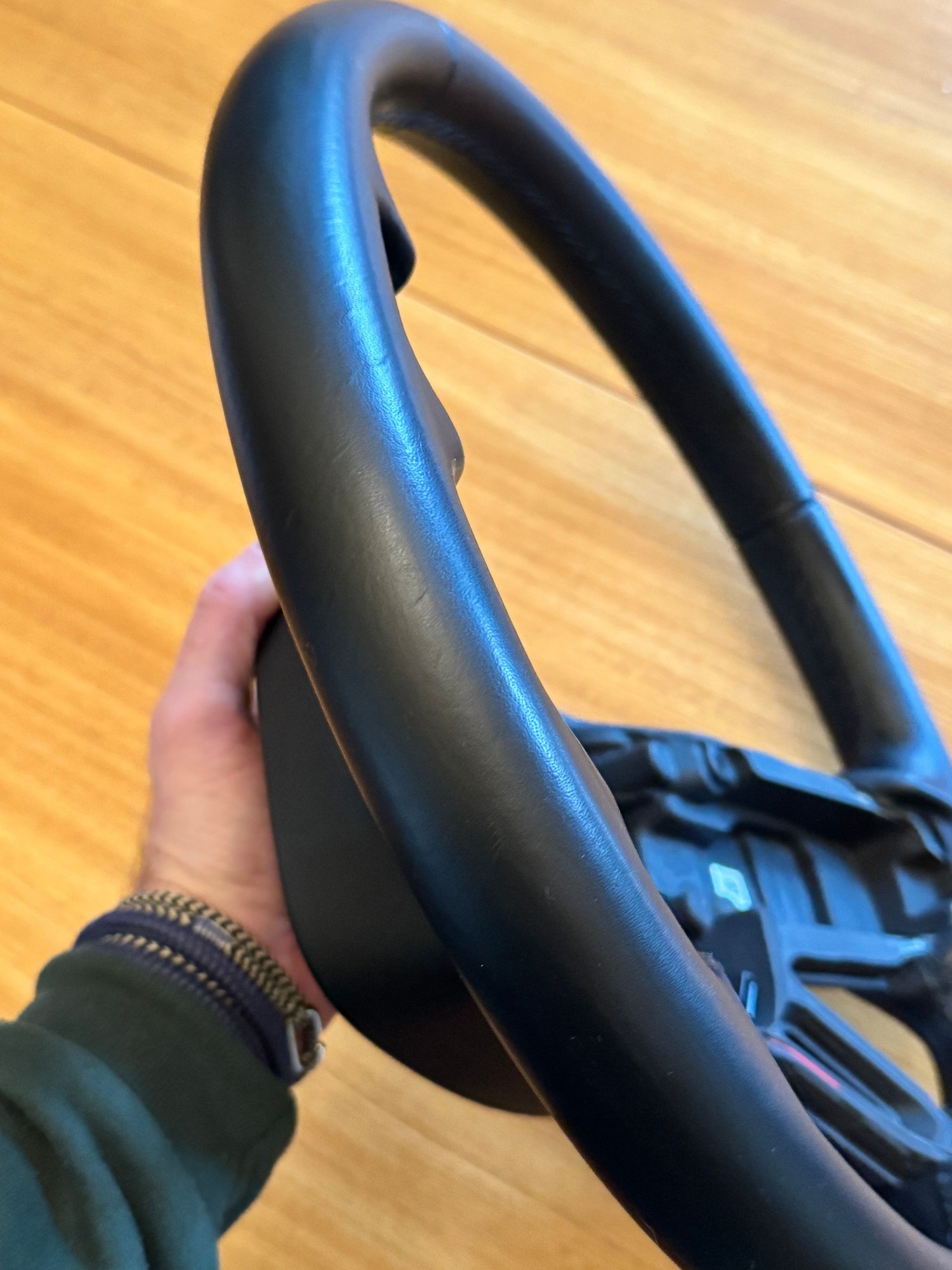 Interior/Upholstery - Heated Leather Steering Wheel – Land Rover Defender L663 - Used - All Years  All Models - Portland, OR 97214, United States