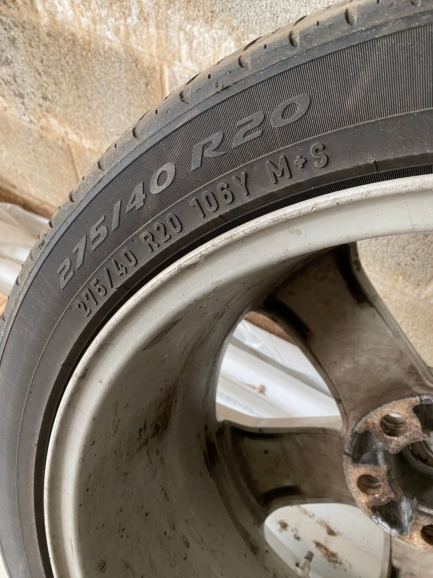 Wheels and Tires/Axles - Range Rover Sport 5 Spoke Wheels & Tires 275/40/R20 - Used - 0  All Models - Mishawaka, IN 46545, United States