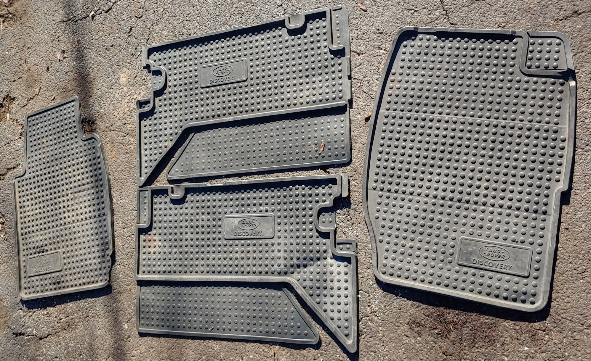 Interior/Upholstery - WTT - Factory D1 rubber mat set for factory D2 rubber mat set - Used - 1995 to 1999 Land Rover Discovery - Lynchburg, VA 24503, United States