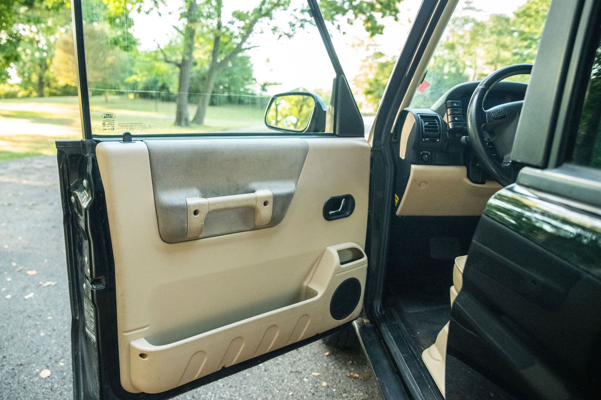 2003 Land Rover Discovery - 2003 Rover Discovery S7 - New Engine - Used - VIN SALTK16423A807182 - 113,500 Miles - 8 cyl - AWD - Automatic - SUV - Black - Antioch, IL 60002, United States
