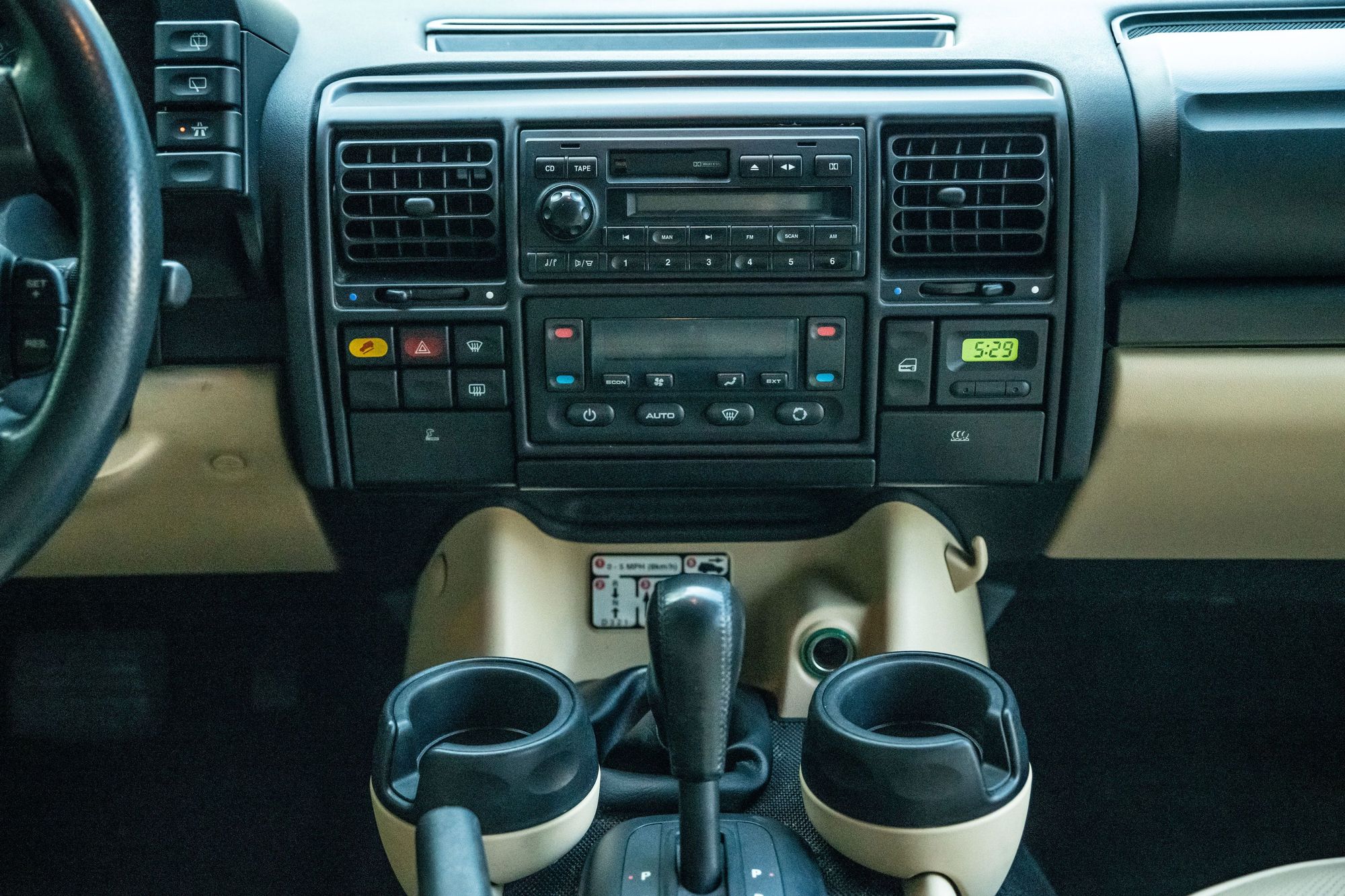 2003 Land Rover Discovery - 2003 Rover Discovery S7 - New Engine - Used - VIN SALTK16423A807182 - 113,500 Miles - 8 cyl - AWD - Automatic - SUV - Black - Antioch, IL 60002, United States