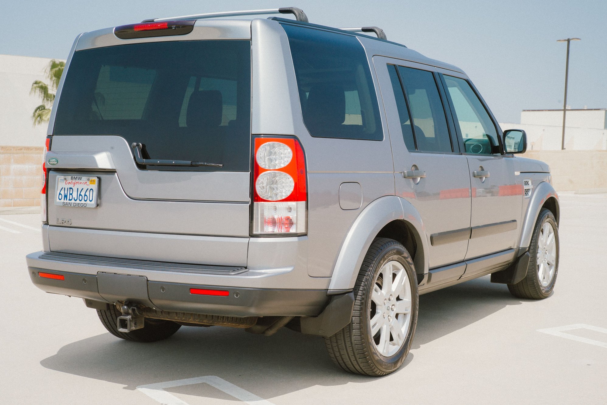 2012 Land Rover LR4 - 2012 LR4 - Super Clean! - Used - VIN SALAC2D43CA619784 - 175,900 Miles - 8 cyl - AWD - Automatic - SUV - Gray - Los Angeles, CA 91423, United States