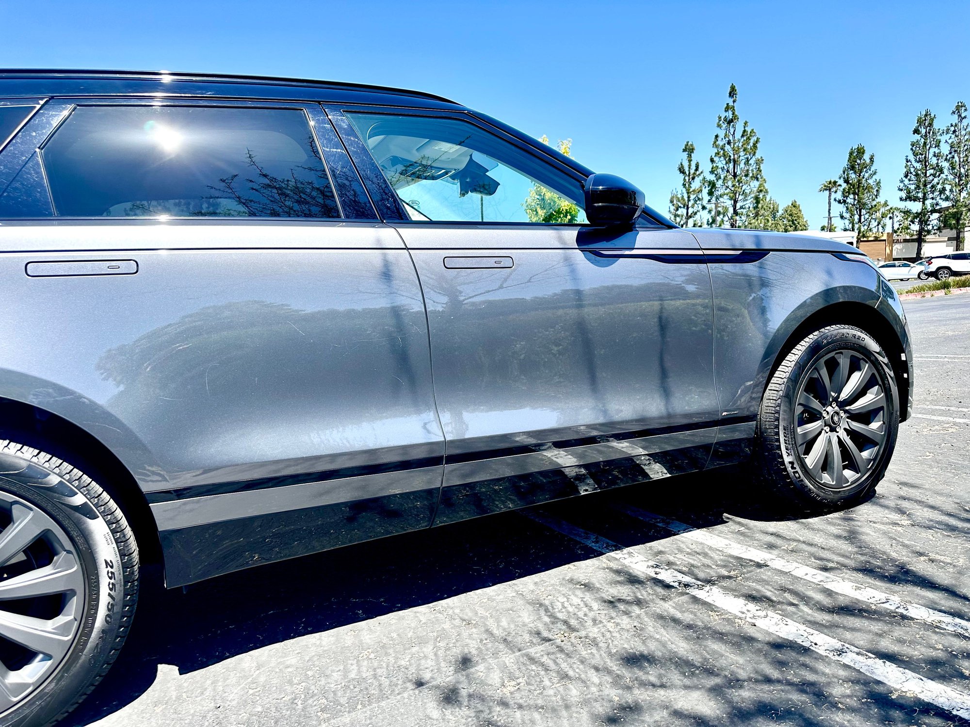2019 Land Rover Range Rover Velar - Excellent 2019 Range Rover Velar 250 R Dynamic - Used - VIN SALYL2EX4KA215527 - 25,000 Miles - 6 cyl - 4WD - Automatic - SUV - Gray - Irvine, CA 92618, United States