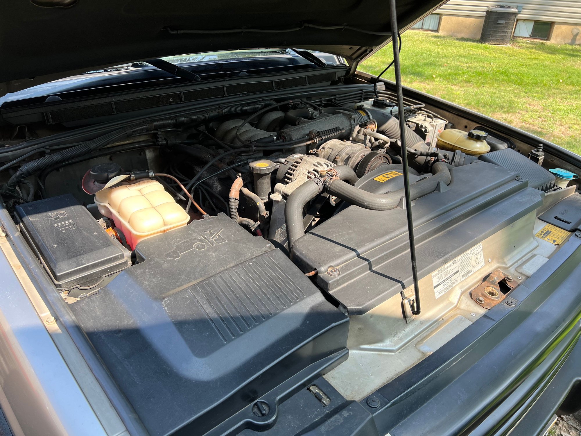 2002 Land Rover Discovery - 2002 D2 For Sale - Used - VIN SALTY12452A757347 - 136,000 Miles - 6 cyl - AWD - Automatic - SUV - Gold - North Plainfield, NJ 07062, United States