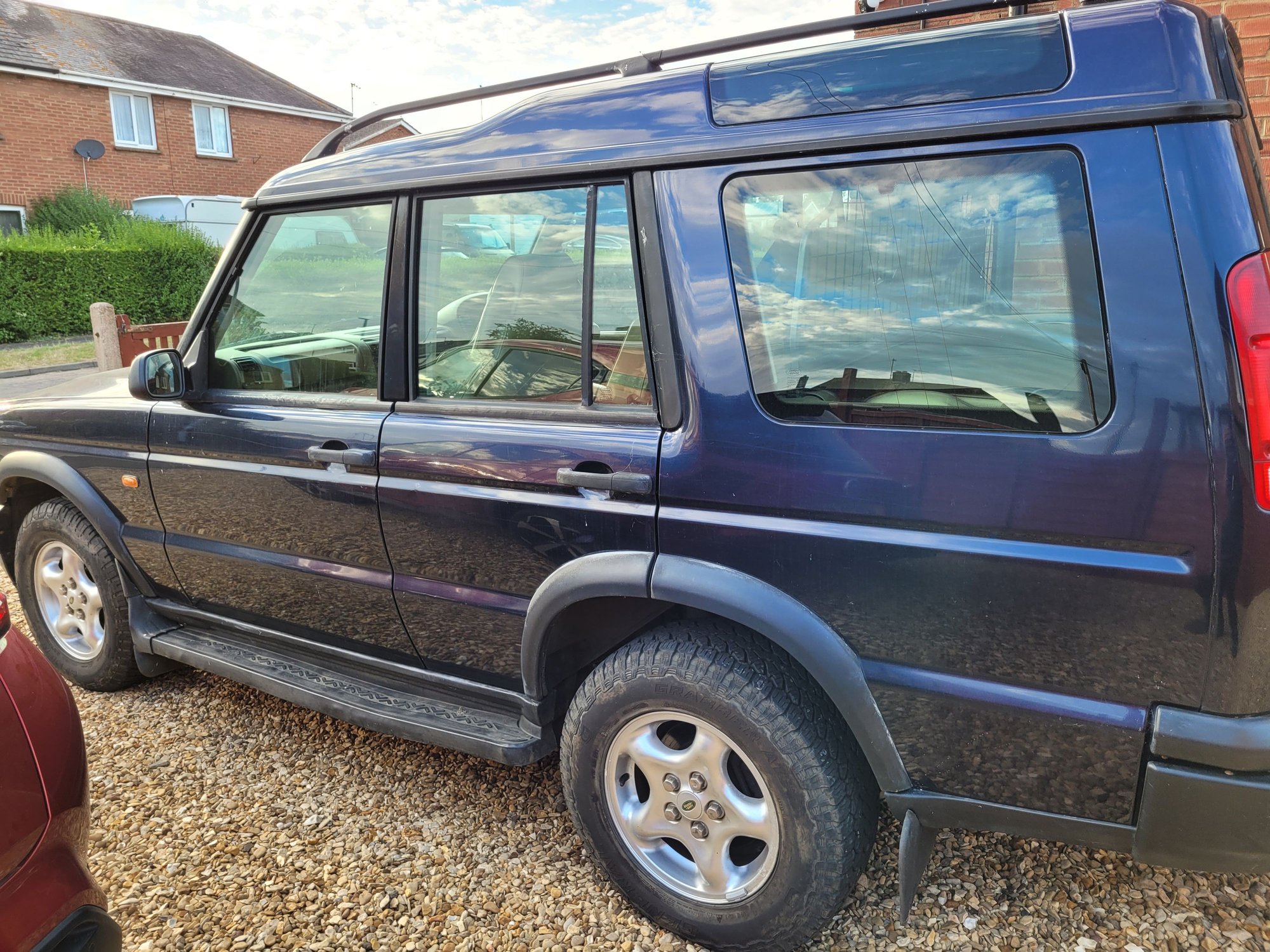 2000 Land Rover Discovery - Landrover discovery td5 auto - Used - VIN 12345678 - 169,000 Miles - 5 cyl - 4WD - Automatic - SUV - Blue - Northants NN9 6, United Kingdom