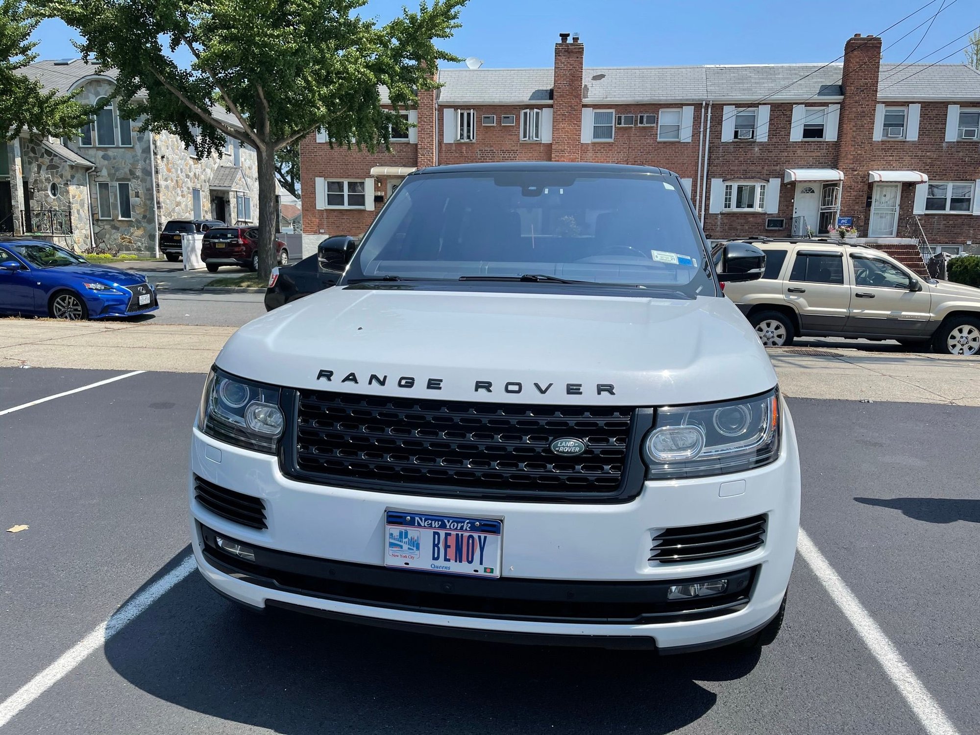 2016 Land Rover Range Rover - TD6 White Range Rover Black out package - Used - VIN SALGS2KFOGA266637 - 73,000 Miles - 6 cyl - 4WD - Automatic - Truck - White - Cincinnati, OH 45255, United States