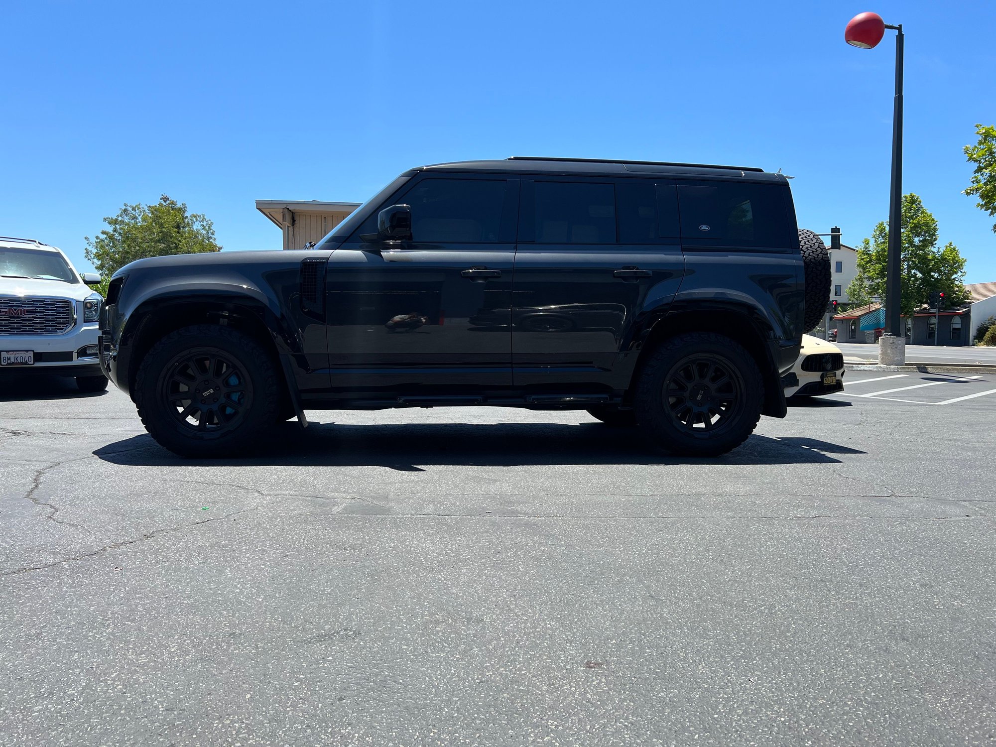 Wheels and Tires/Axles - Black Rhino Chase 20x8.5 BFG K02 275/55/20 Defender - Used - 2020 to 2023 Land Rover Defender 110 - San Jose, CA 95128, United States