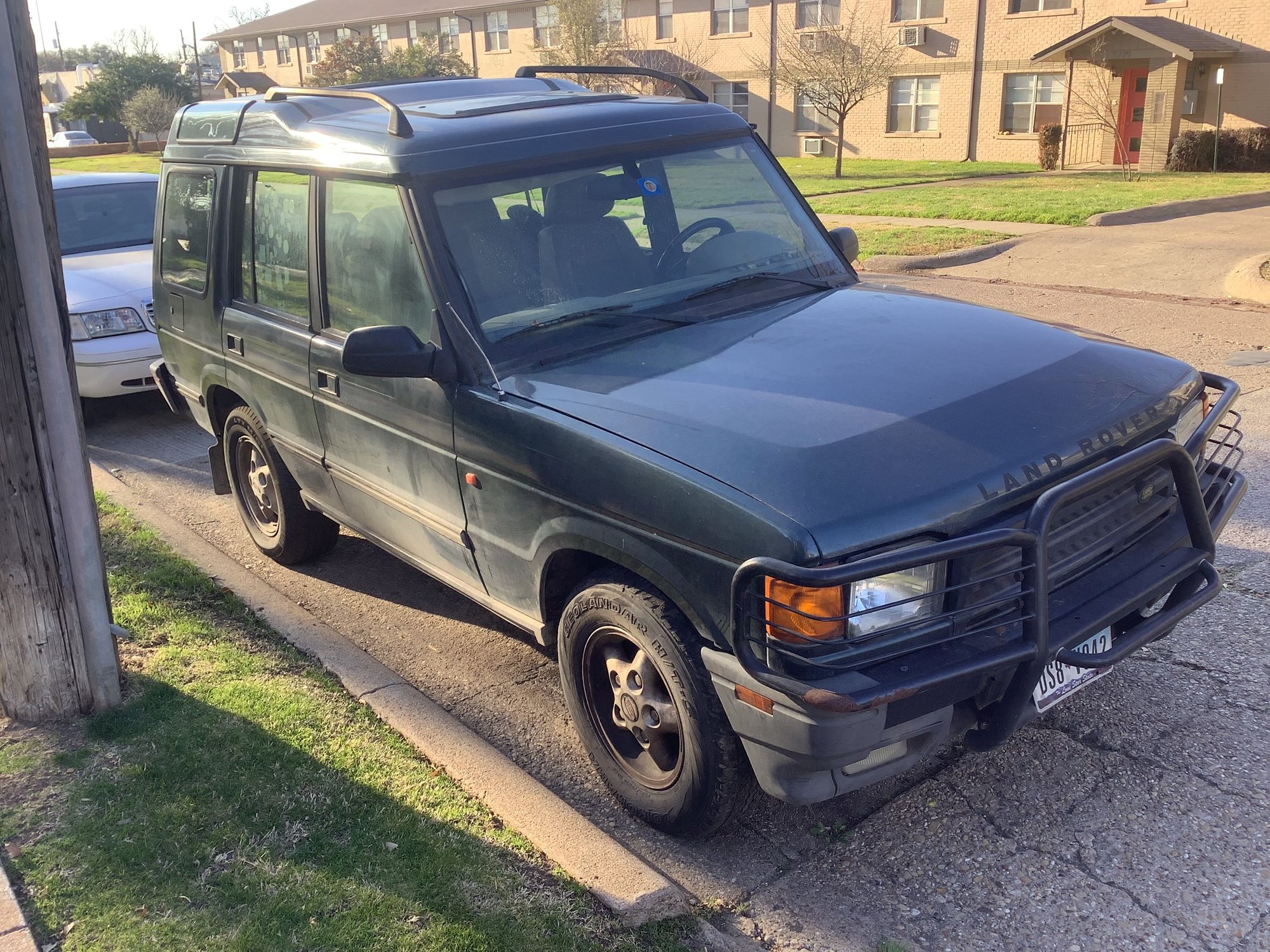 1996 Land Rover Discovery - Land Rover discovery 1996 135,000 miles - Used - VIN SAL0Y1240TA528017 - 8 cyl - 4WD - Automatic - SUV - Other - Dallas, TX 75206, United States