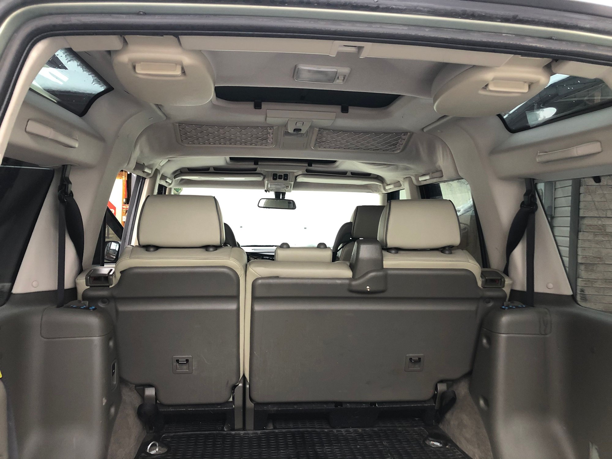 2004 Land Rover Discovery - 2004 discovery - Used - VIN SALTW19404A842448 - 71,000 Miles - 8 cyl - 4WD - Automatic - SUV - Other - Cambridge, ON N1R7J7, Canada