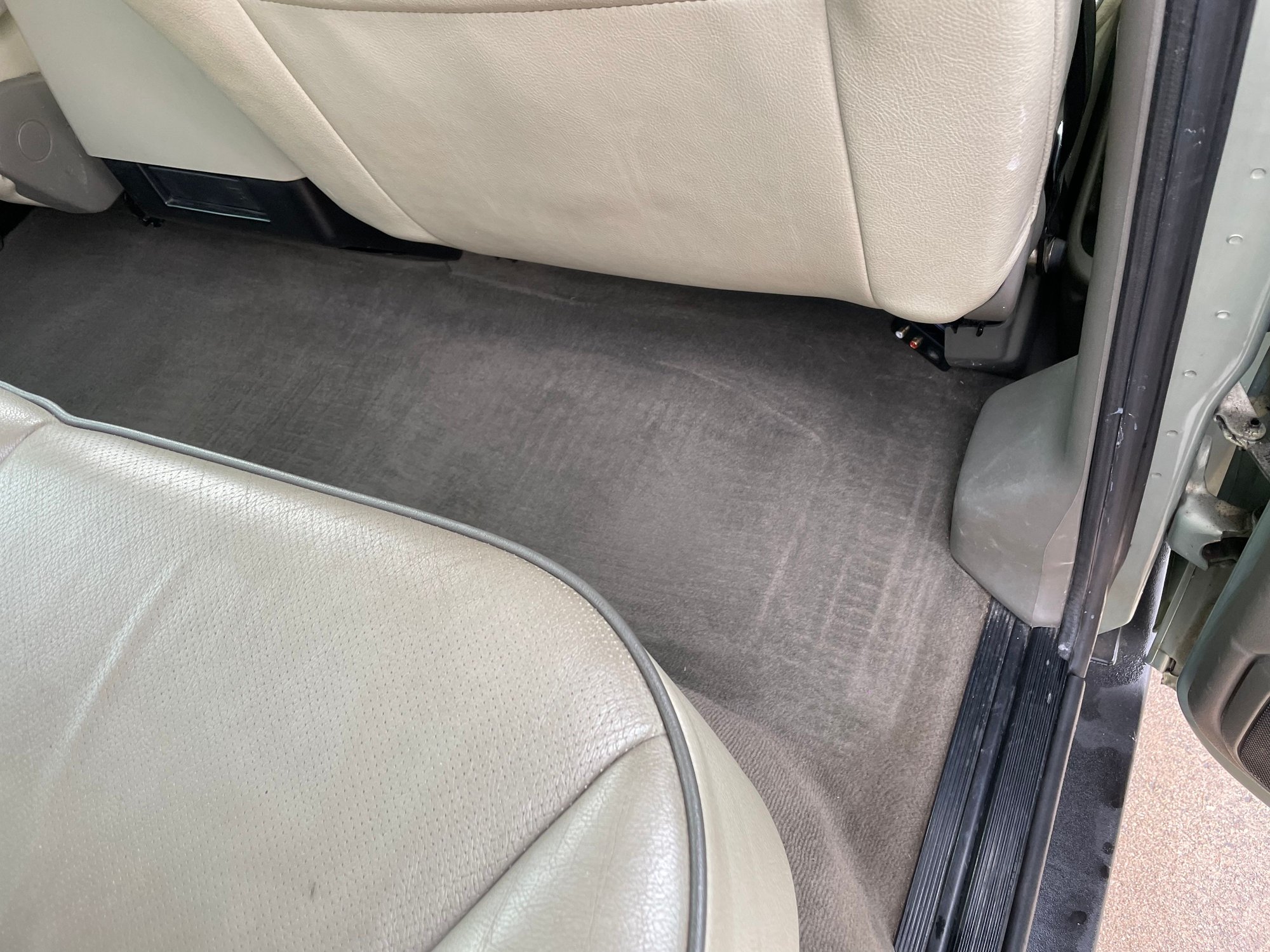 2004 Land Rover Discovery - 2004 Discovery (Original Owner/ Turner Engineering Engine) - Used - VIN Salty194x4a865911 - 120,000 Miles - 8 cyl - 4WD - Automatic - SUV - Other - La Grange, IL 60526, United States