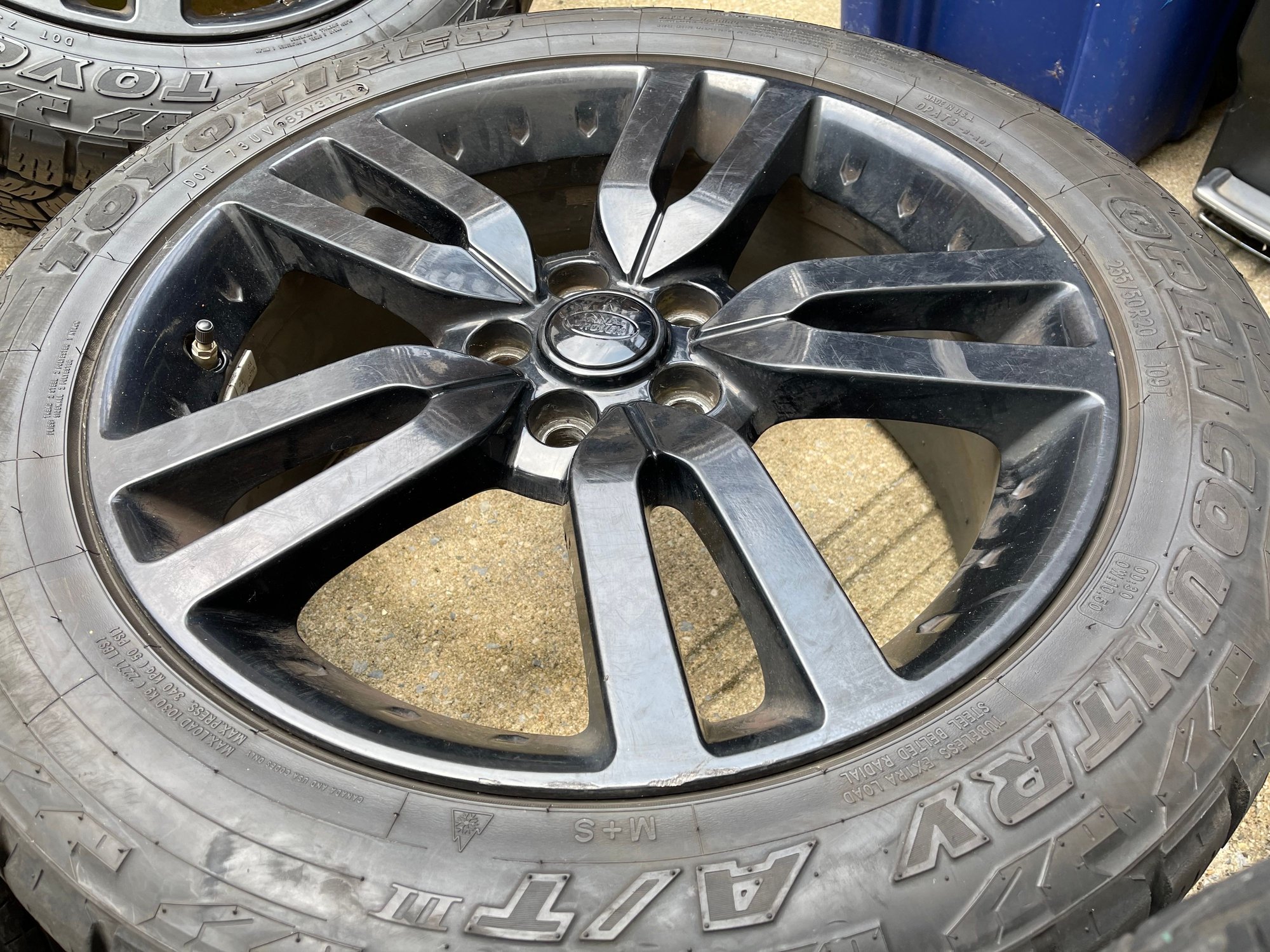 Wheels and Tires/Axles - TOYO Tires AT3 w/ OEM rims 255/50/20 - Used - 2010 to 2016 Land Rover LR4 - Nyc, NY 10312, United States