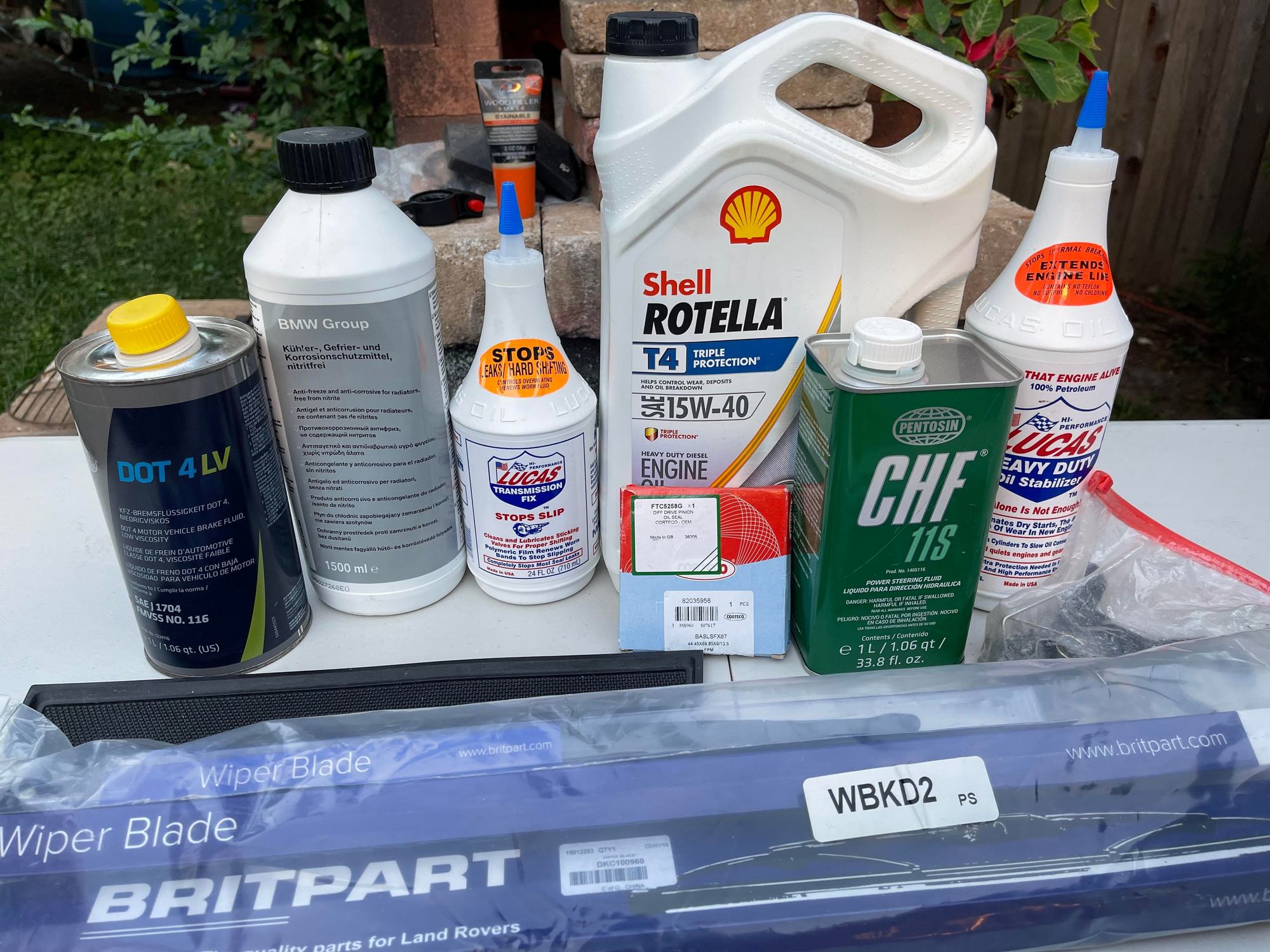 Accessories - *FREE* Discovery 2 New Windshield Wiper Kit, Fluids, and More (pick up Arlington VA) - New - 2000 to 2004 Land Rover Discovery - Arlington, VA 22204, United States