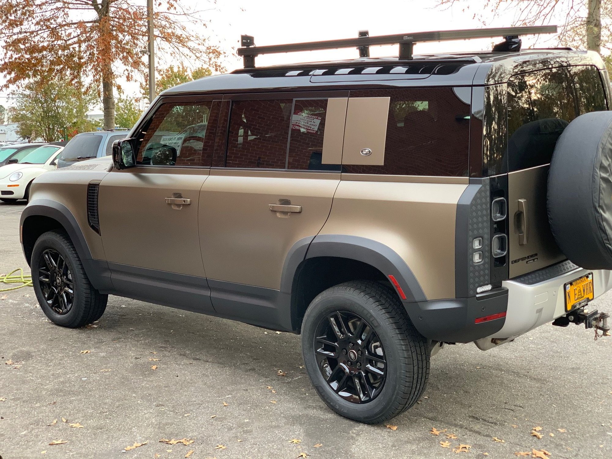 Wheels and Tires/Axles - Defender 2020 OEM 19" Alloy 255/60/19 with Michelin Defender tires with EXTRA's!!!!!! - Used - 2020 to 2023 Land Rover Defender 110 - Virginia Beach, VA 23456, United States